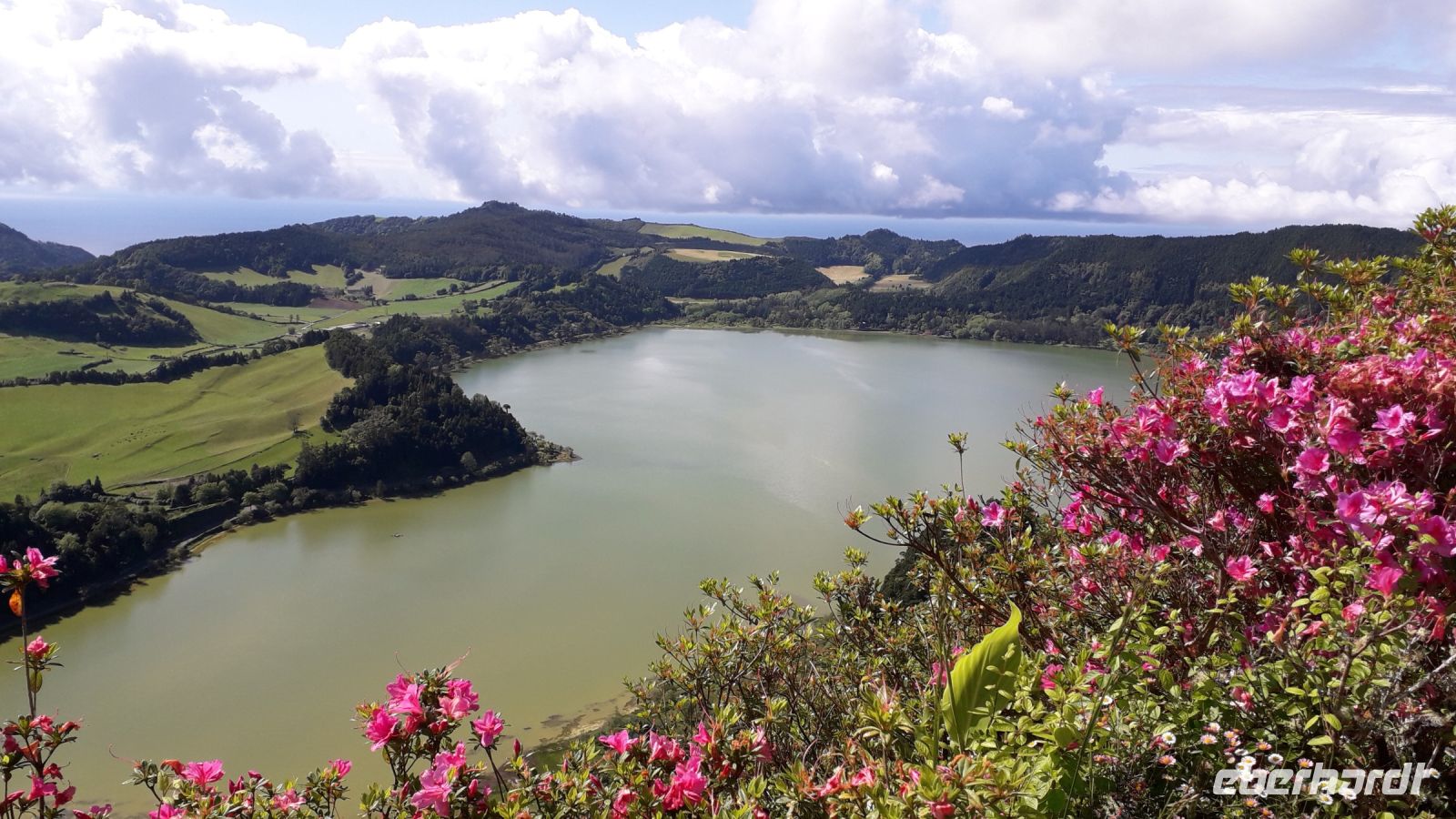 Logoa das Furnas von oben