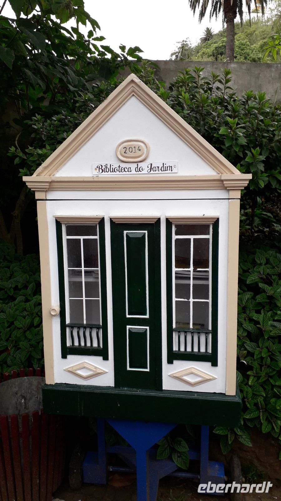 Bücherhäuschen im Botanischen Garten auf Terceira