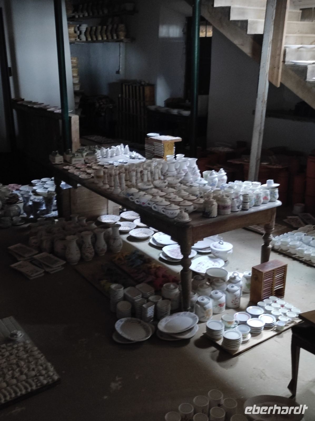 Keramiklager in der Keramikfabrik auf Sao Miguel, Portugal