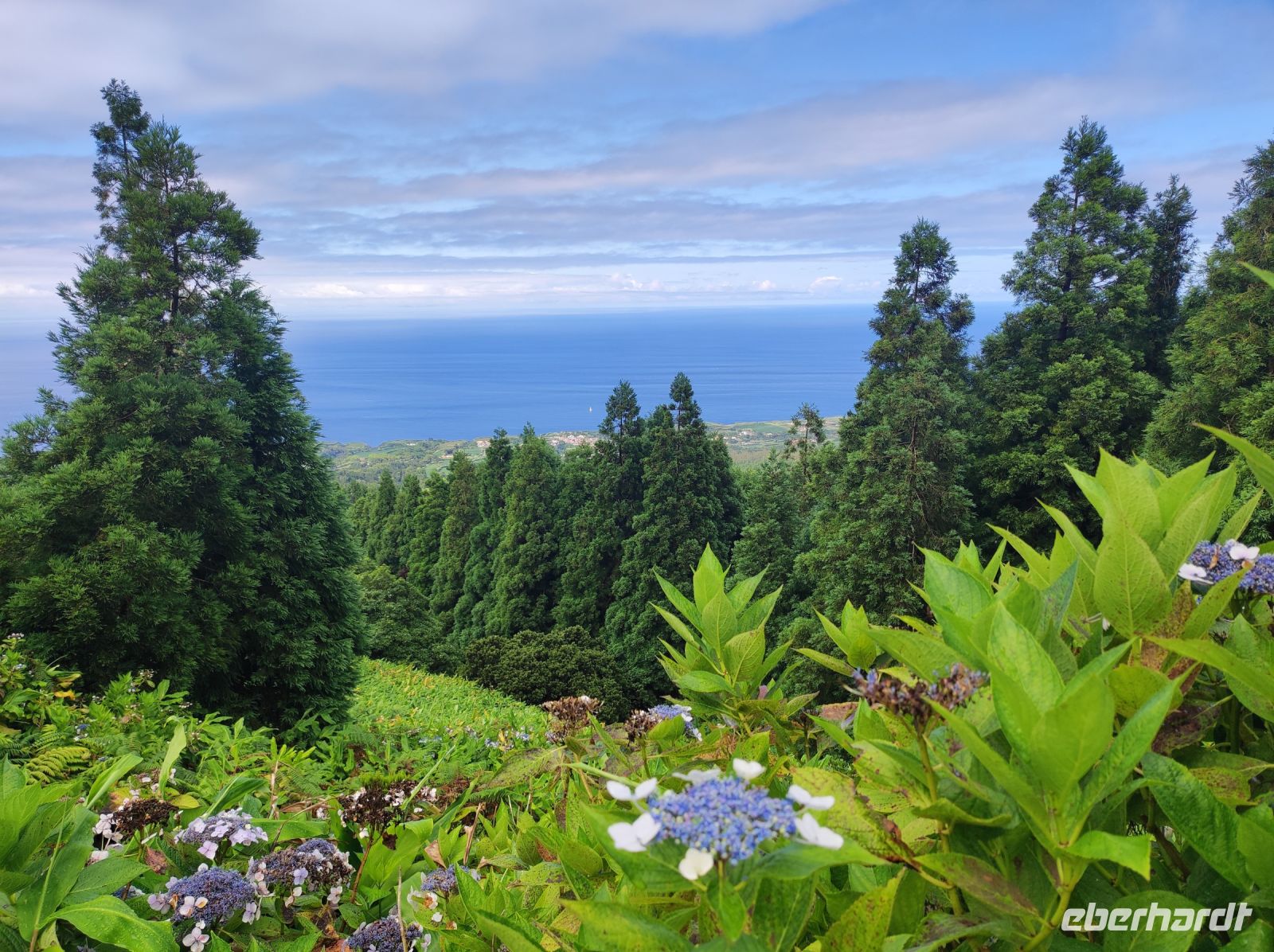 Blick auf die Südküste der Insel Sao Miguel, Portugal