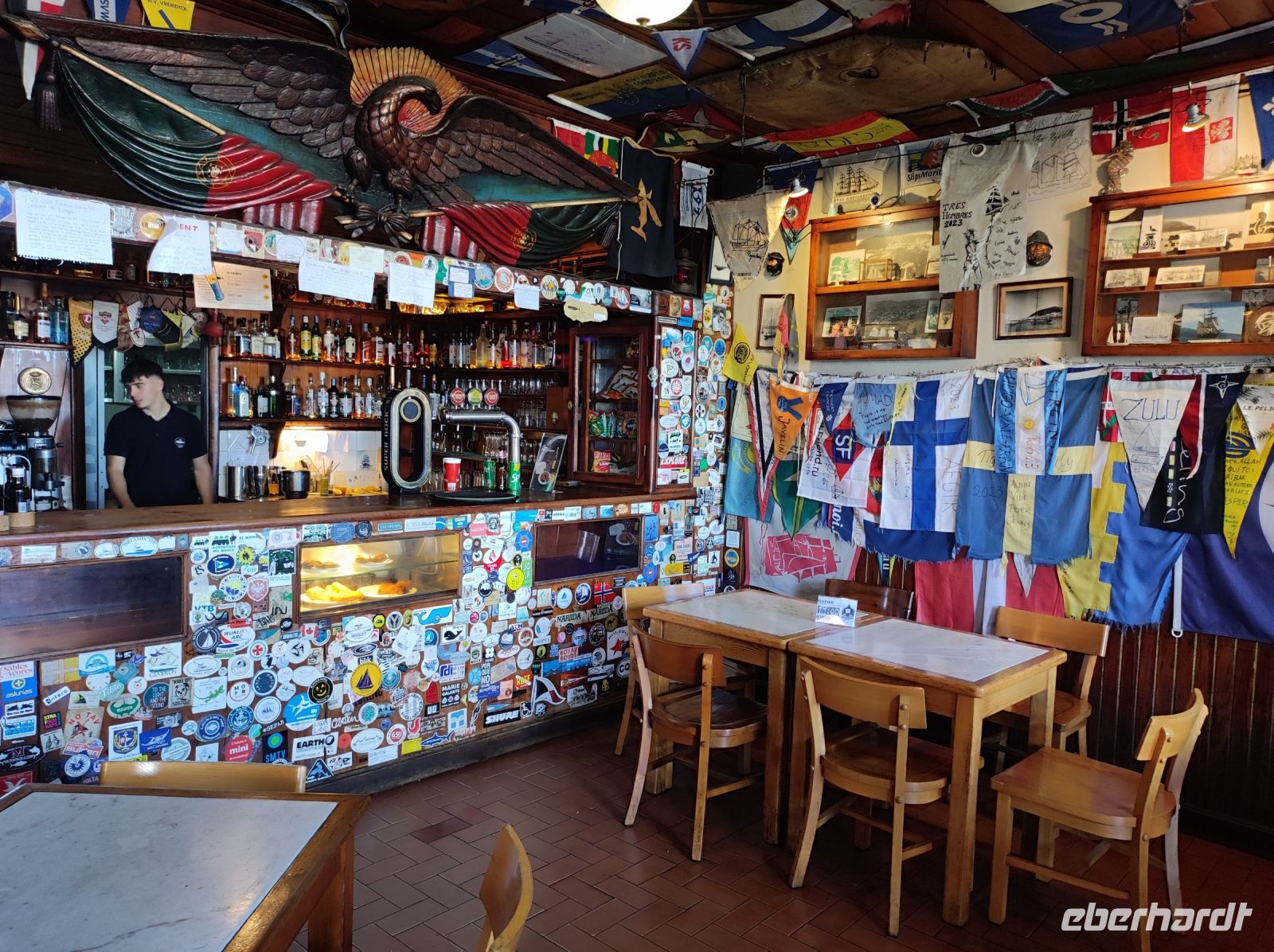 Peters Cafe Sport Bar in Horta - ein Mekka für Segler die den Atlantik Überqueren