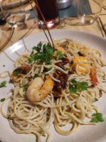 Spaghetti mit Meeresfrüchten in einem Restaurant in Angra do Heroismo, Portgual