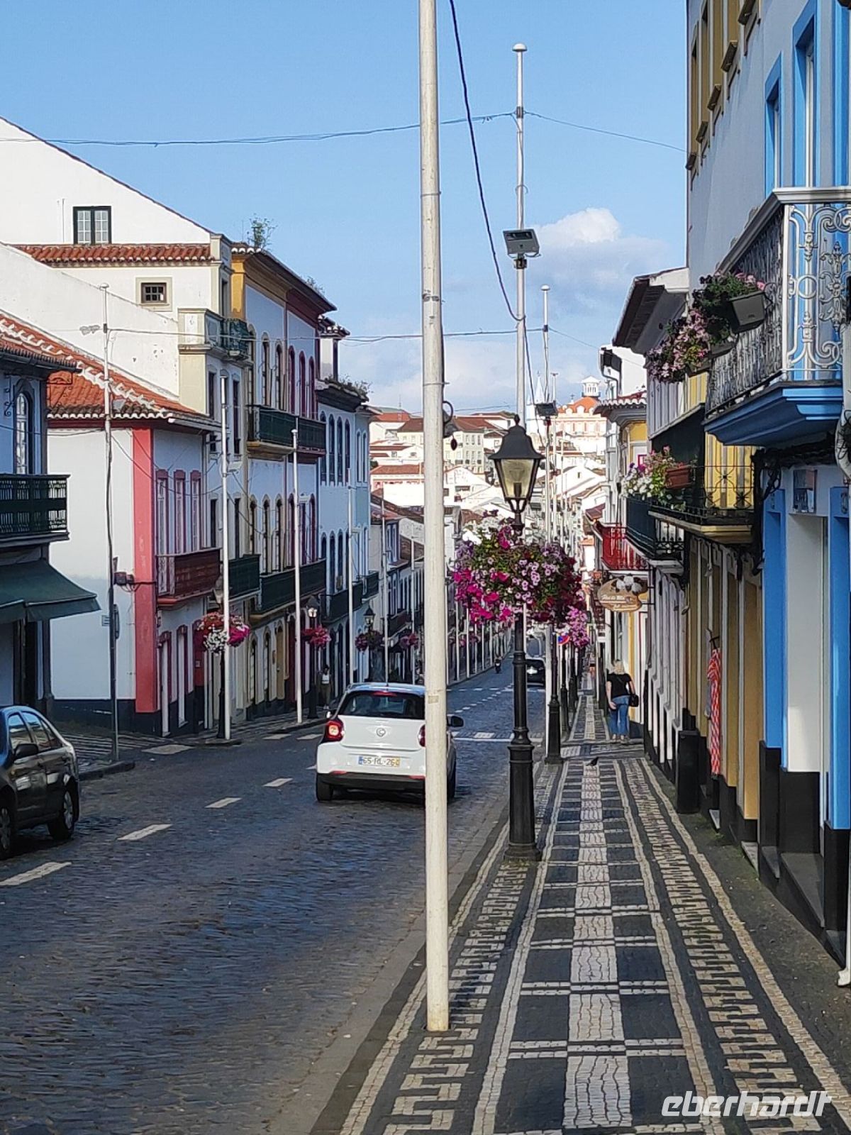 Avenita (Hauptstraße) in Angra do Heroismo, Portugal
