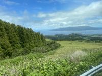 Inselrundfahrt auf Faial - Fahrt zum Kraterrand Mirrador de Caldera