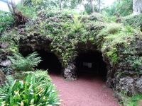 Sao Miguel, Ponta Delgada, Grotte im Botanischen Garten...