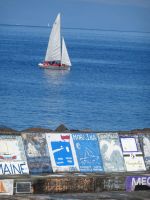 Horta, Yachthafen mit den berühmten Zeichnungen der Segler...