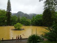 Furnas, Terra Nostra Park, Termalbad mit eisenhaltigem Wasser