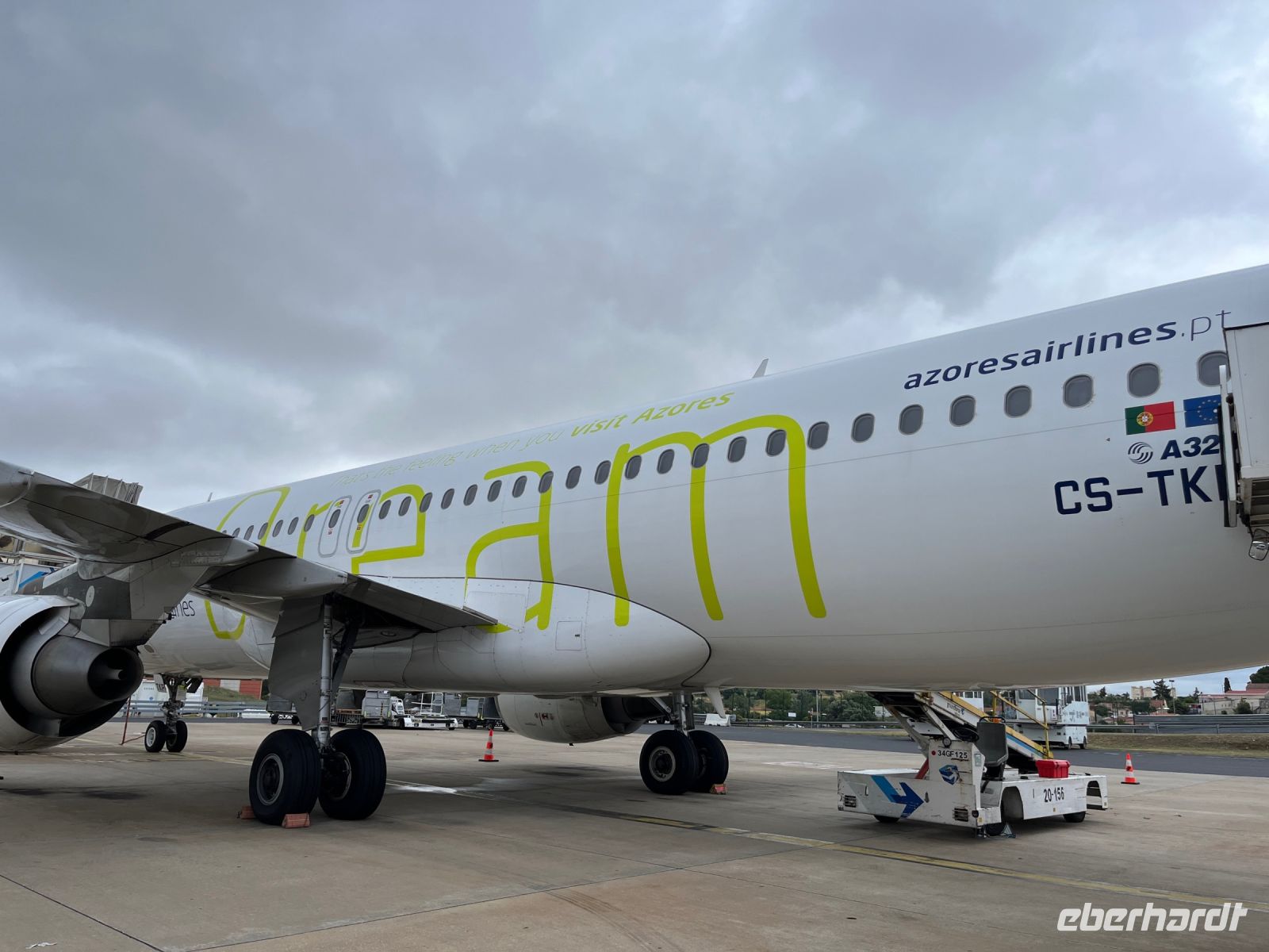 Flugzeug nach Ponta Delgada, Flughafen Lissabon, Portugal