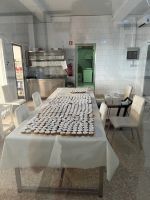 Produktion von Queijadas im Café Queijadas do Morgado, Vila Franca Do Campo, São Miguel, Azoren, Portugal