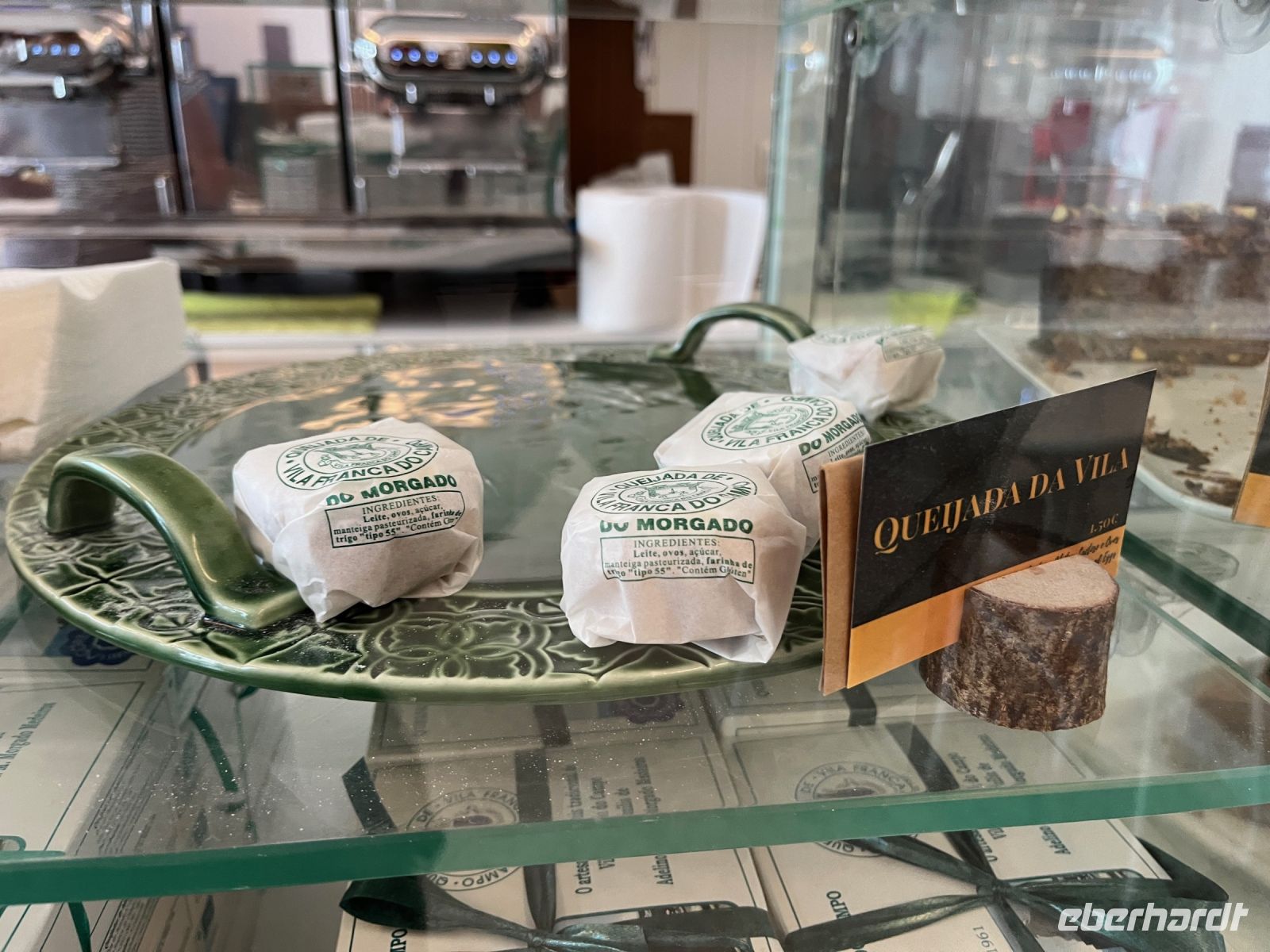 Verkauf von Queijadas im Café Queijadas do Morgado, Vila Franca Do Campo, São Miguel, Azoren, Portugal