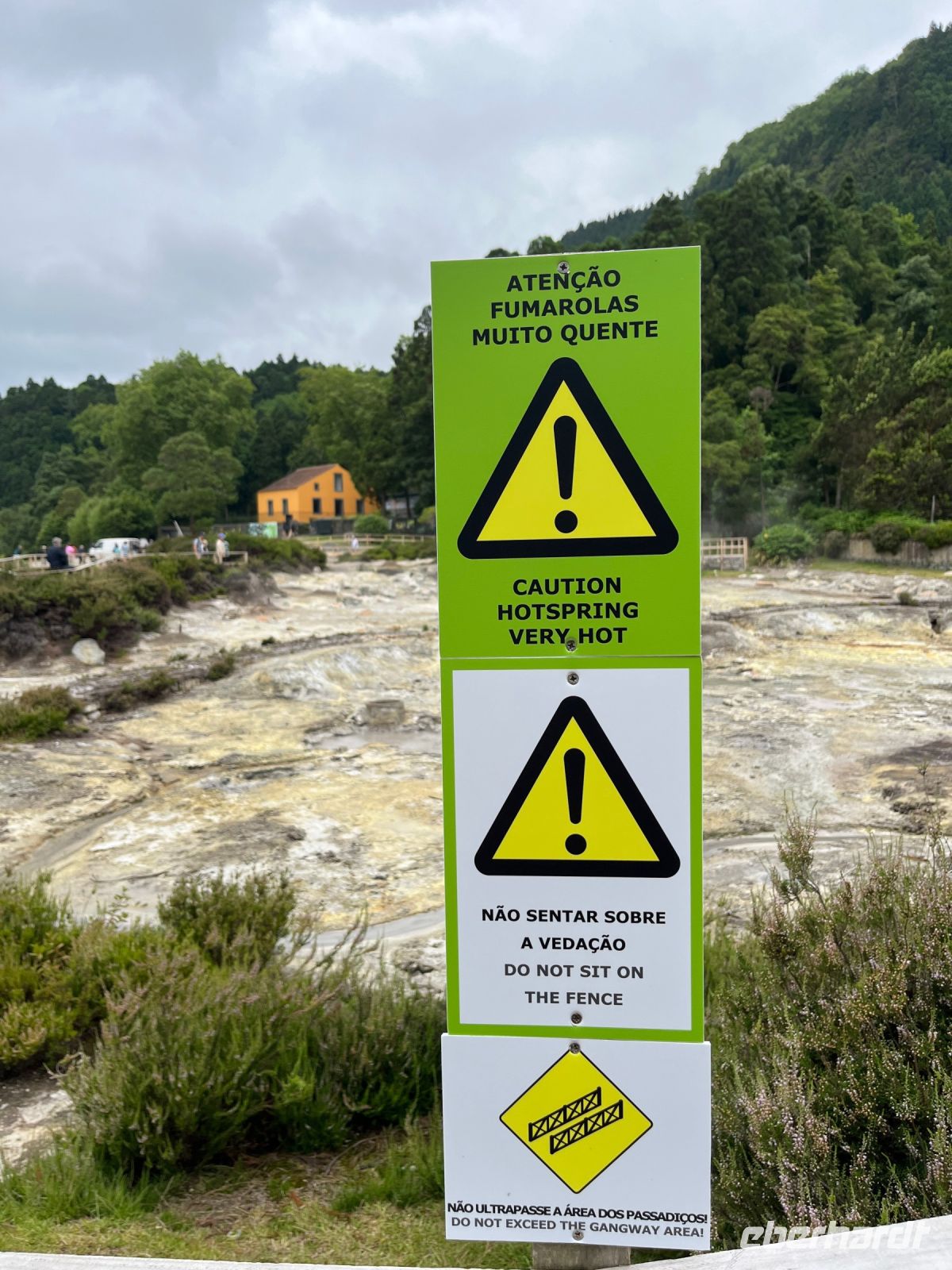 Warnschilder, Heiße Quellen, Lagoa das Furnas, São Miguel, Azoren, Portugal