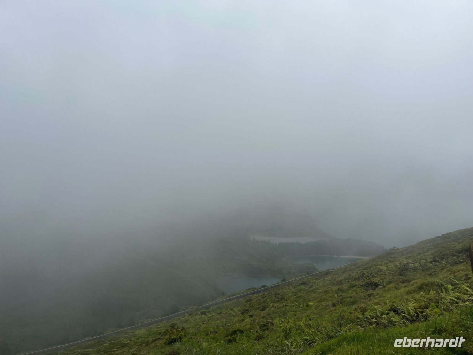 Blick auf Lagoa do Fogo vom ersten Aussichtspunkt, São Miguel, Azoren, Portugal