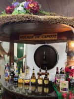 Likörverkostung im Laden Mulher de Capote, Ribeira Grande, São Miguel, Azoren, Portugal