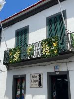 Likörverkostung im Laden Mulher de Capote, Ribeira Grande, São Miguel, Azoren, Portugal