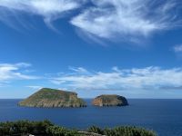 Blick auf die Inseln Ilhéus das Cabras, Teceira, Azoren, Portugal