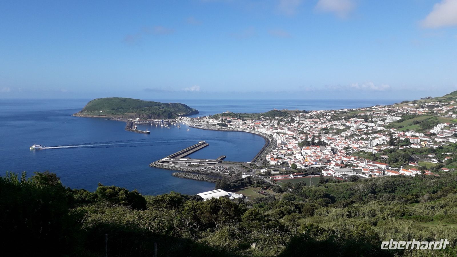 Der Blick auf Horta von oben