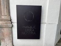 Eingangsschild vom Park Terra Nostra