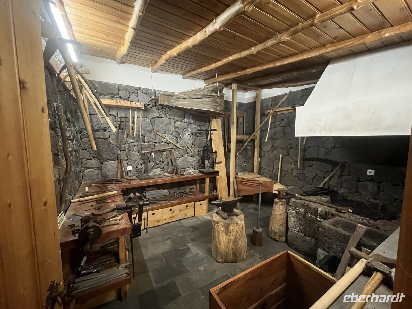 ehemalige Werkzeuge in der Adega