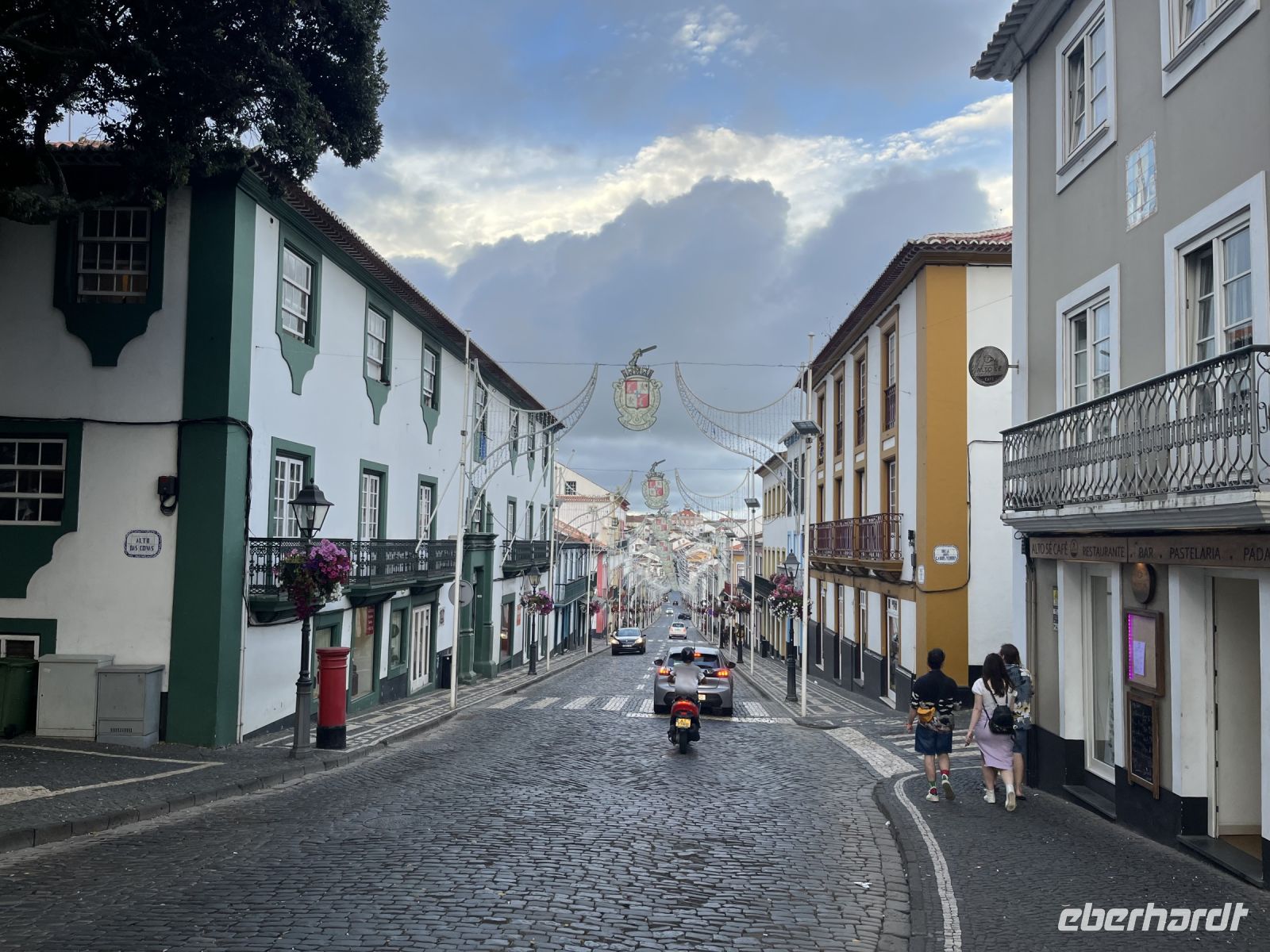 Kathedralenstraße in Angra do Heroismo
