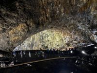 im Inneren der Vulkanhöhle