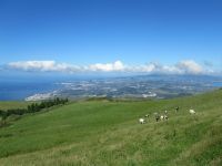 Ausblick vom Weg zu Pico Barossa - beide Küsten von São Miquel, Azoren