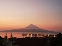 Blick vom Zimmer - Sonnenaufgang 2 über Pico - Horta, Insel Faial, Azoren