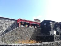 Das scharze Haus mit den Herzchen - Pico, Azoren