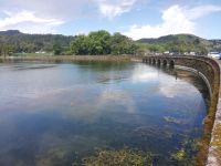Die Brücke zwischen Lagoa Azul und Lagoa Verde - Sete Cidades, São Miguel, Azoren