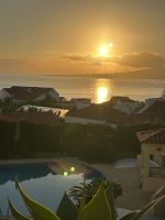 Blick vom Balkon des Hotels zur Nachbarinsel