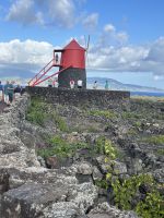durch Lavamauern windgeschützt