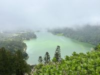 Blick auf die Seen Lagoa Azul und Lagoa Verde