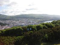 Blick vom Monte Brasil auf Angra do Heroismo