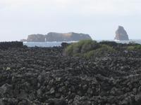Felsen im Meer vor Pico