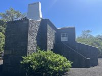 Haus aus Basalt