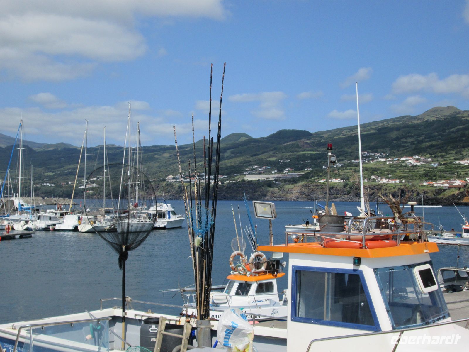 Pico: Hafen von Lajes