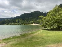 Ufer des Lagoa das Furnas