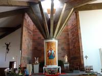 Camacha - moderne Kirche