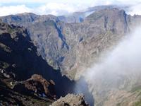 Picco do Areiro - Ausblick ins Nonnental