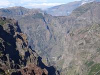 Pico de Areiro - 1. Blick ins Nonnental