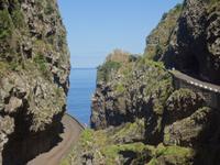 Blick auf die alte Küstenstraße