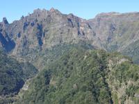 Blick vom Balcoes auf den höchsten Berg Madeiras - Pico Ruivo