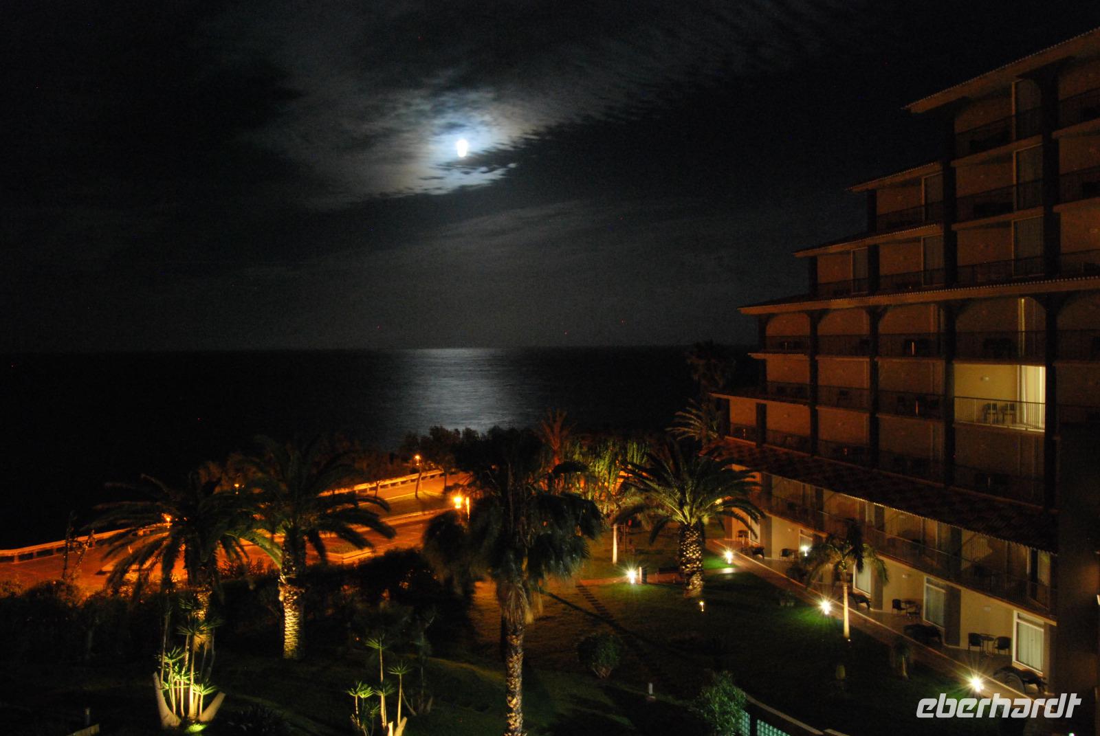 Hotel Four Views Oasis