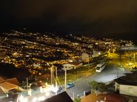 Espetada - Abendessen in Funchal mit nächtlichem Blick auf die Stadt