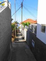 Die Straßen sind eng auf Madeira 