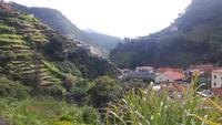 Levada-Wanderung oberhalb des Tals von Machico