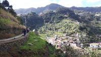 Levada-Wanderung oberhalb des Tals von Machico