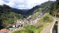 Levada-Wanderung oberhalb des Tals von Machico
