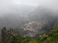 Eira do Serrado(neblige Tanne) - Blick ins Nonnental