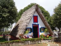 Santana und seine strohbedeckten Häuschen