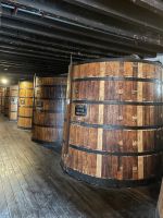 Mannshohe Madeiraweinfässer